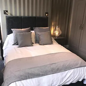 3* Hotel Lil's On The Waterfront